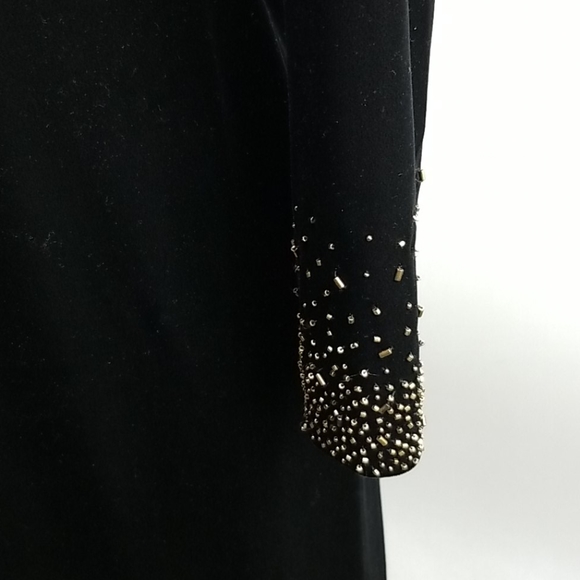 Black Velvet Floor Length Stretch Gown. Size 8. - Picture 3 of 4
